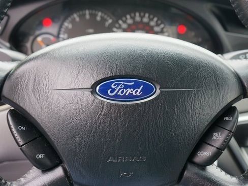 Used 2002 Ford Focus ZX5 Hatchback image 15