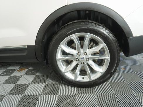 Used 2015 Ford Explorer XLT w/ Equipment Group 202A image 18