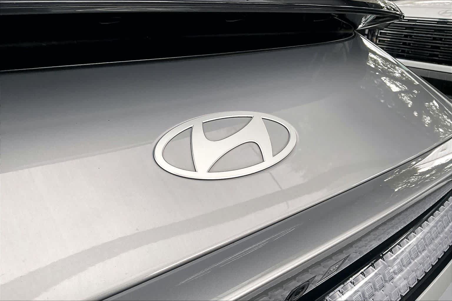 Certified 2024 Hyundai Ioniq 6 SEL RWD image 30