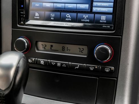 Used 2006 Chevrolet Corvette Coupe image 24