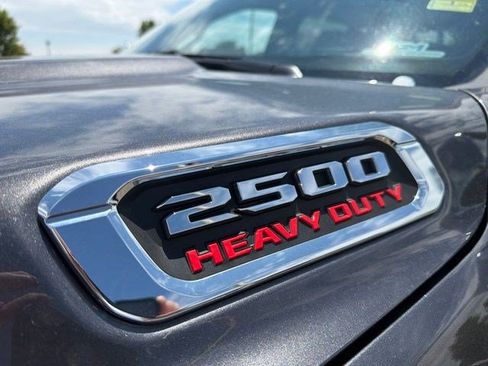 Used 2025 RAM 2500 Laramie AWD/4WD image 10
