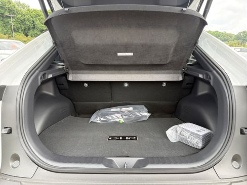 New 2026 Toyota C-HR AWD/4WD image 18