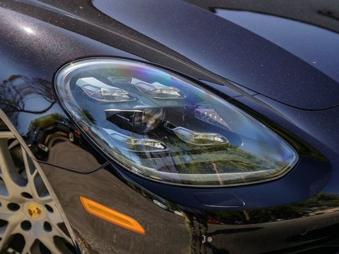 Used 2020 Porsche Panamera Edition image 7