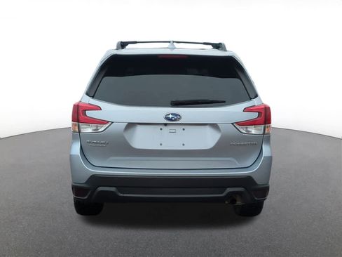 Used 2019 Subaru Forester Premium image 5