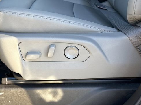 New 2026 GMC Sierra 2500 SLT w/ SLT Premium Package image 18