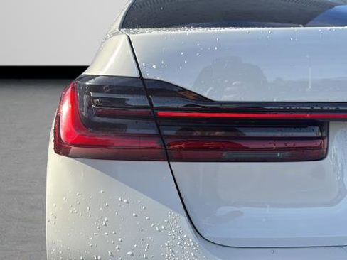 Used 2022 BMW 740i w/ M Sport Package image 36