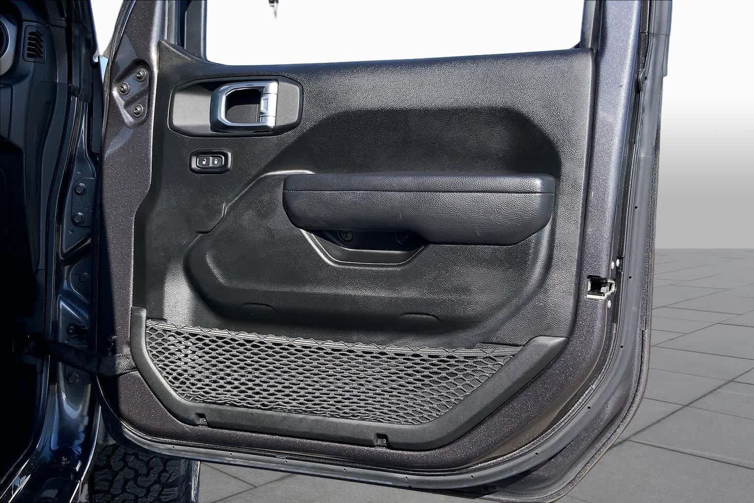 Used 2022 Jeep Wrangler Unlimited Sport AWD/4WD image 22