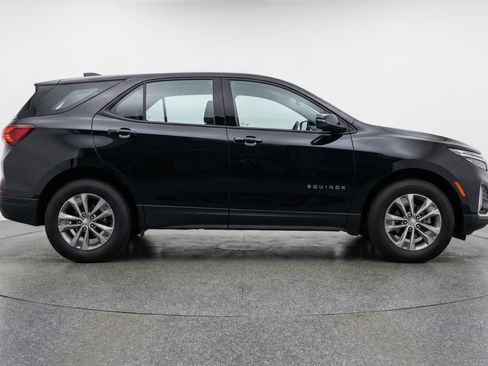 Used 2025 Chevrolet Equinox LT FWD image 11
