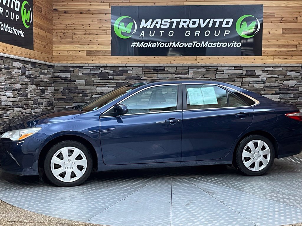 Used 2016 Toyota Camry XLE w/ Moonroof Package FWD image 5