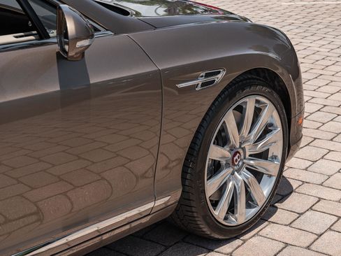 Used 2016 Bentley Continental GT AWD/4WD image 13