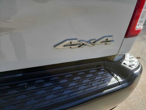 Used 2019 RAM 3500 Tradesman image 9