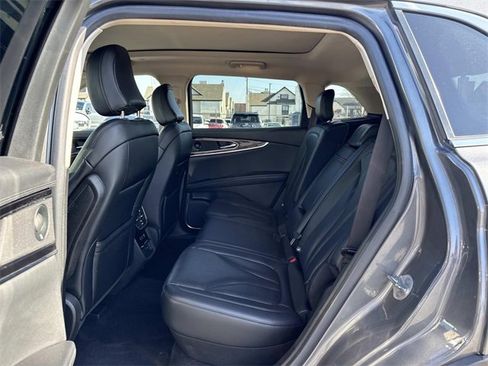 Used 2022 Lincoln Nautilus Reserve w/ Equipment Group 201A image 12