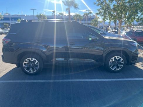 Certified 2025 Subaru Forester Premium w/ Convenience Package #2 AWD/4WD image 30