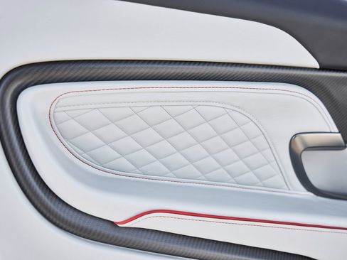 Used 2023 Aston Martin DBS Volante image 39