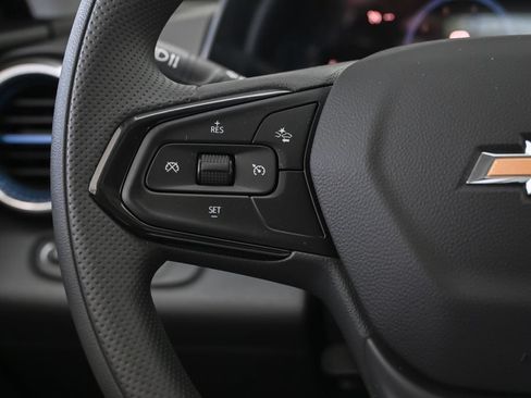 Used 2026 Chevrolet Trax LT w/ Sunroof Package FWD image 20