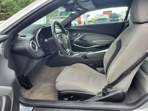 Used 2018 Chevrolet Camaro SS RWD image 16