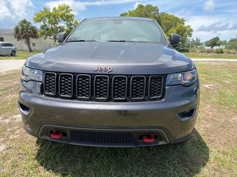 Used 2017 Jeep Grand Cherokee Trailhawk AWD/4WD image 2