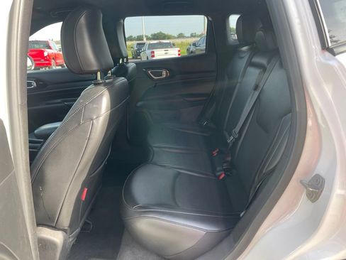 Used 2023 Jeep Compass Trailhawk AWD/4WD image 13