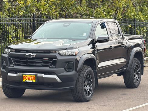 Used 2024 Chevrolet Colorado Trail Boss w/ Advanced Trailering Package image 8