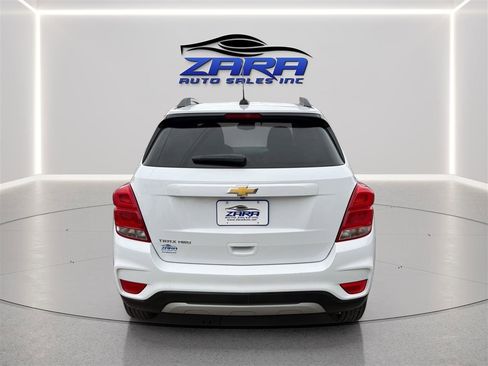 Used 2022 Chevrolet Trax LT w/ LT Convenience Package AWD/4WD image 6