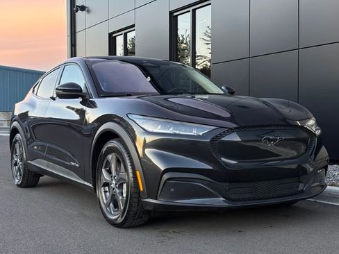 Used 2021 Ford Mustang Mach-E Select image 9