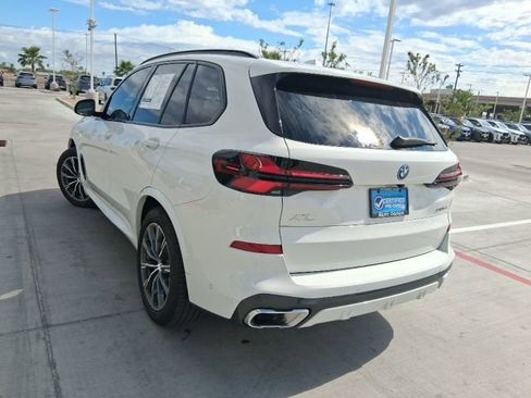 Used 2026 BMW X5 xDrive50e w/ M Sport Package AWD/4WD image 4