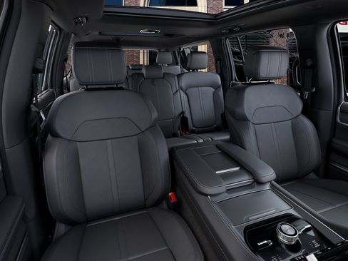New 2026 Jeep Grand Wagoneer L Summit w/ 8-Passenger Seating Package AWD/4WD image 16