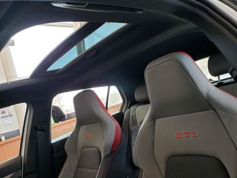 New 2026 Volkswagen GTI SE FWD image 7