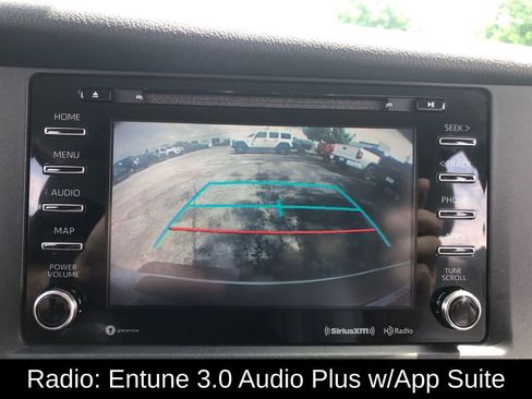 Used 2020 Toyota Sienna LE w/ Carpet Mat Package FWD image 3