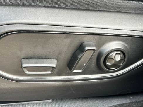 Used 2023 Jeep Grand Cherokee Altitude image 17