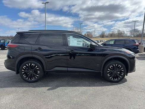 New 2026 Nissan Rogue SV AWD/4WD image 4