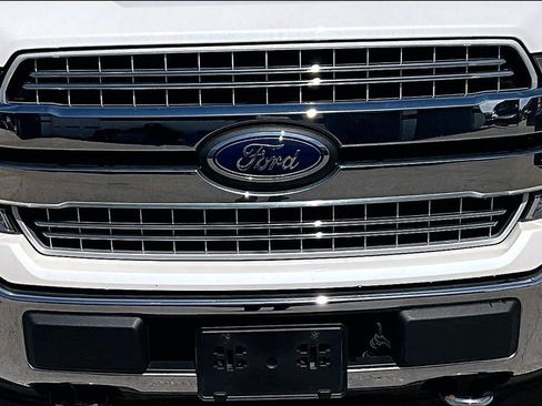 Used 2019 Ford F150 Lariat w/ Equipment Group 502A Luxury AWD/4WD image 30