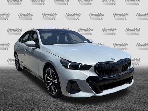 New 2027 BMW 530i w/ M Sport Package RWD image 2