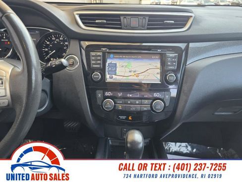 Used 2015 Nissan Rogue SL w/ SL Premium Package image 15