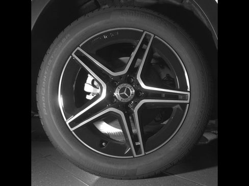Used 2024 Mercedes-Benz C 300 Sedan image 12