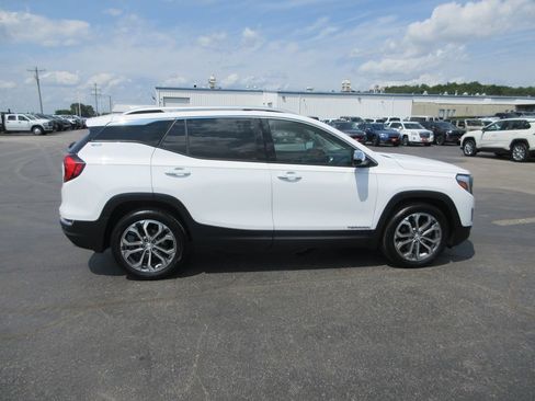 Certified 2018 GMC Terrain SLT w/ Preferred Package FWD image 5