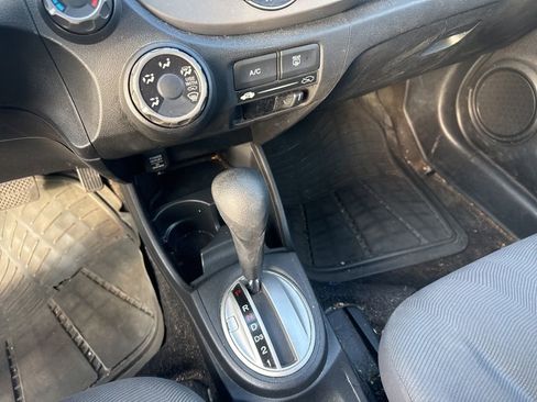 Used 2011 Honda Fit image 14