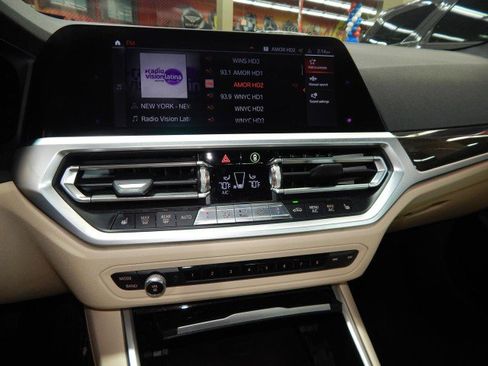 Used 2019 BMW 330i xDrive Sedan w/ Convenience Package image 23