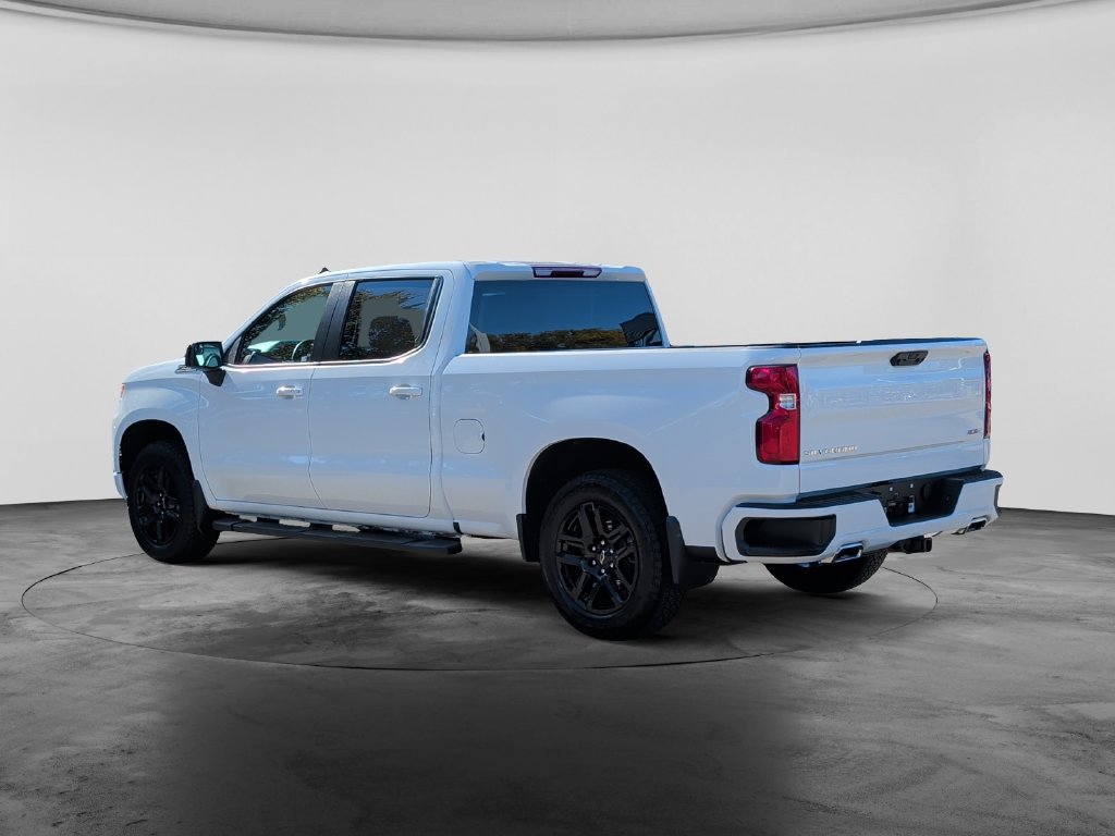 Used 2024 Chevrolet Silverado 1500 RST w/ Z71 Off-Road Package AWD/4WD image 5