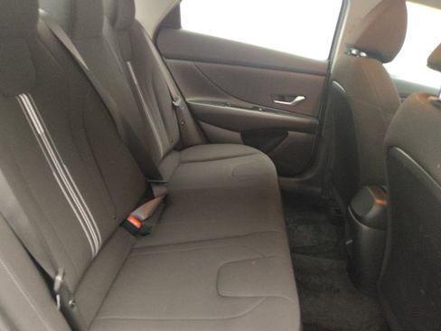 Used 2025 Hyundai Elantra Hybrid FWD image 19
