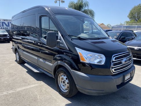Used 2018 Ford Transit 350 XLT RWD image 7