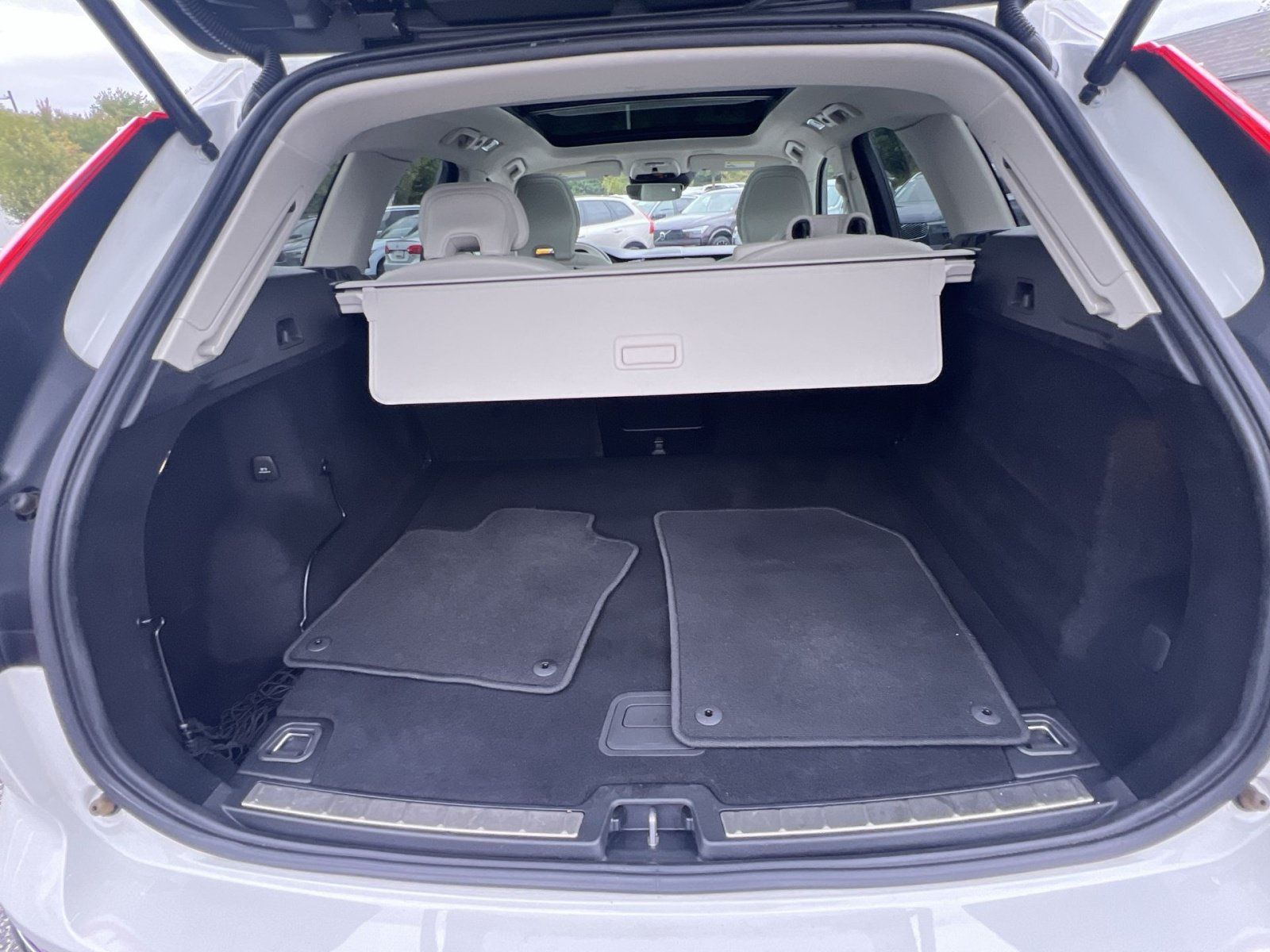 Used 2020 Volvo XC60 T5 Inscription AWD/4WD image 34