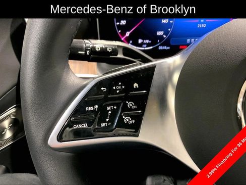 Used 2025 Mercedes-Benz GLC 300 4MATIC image 24