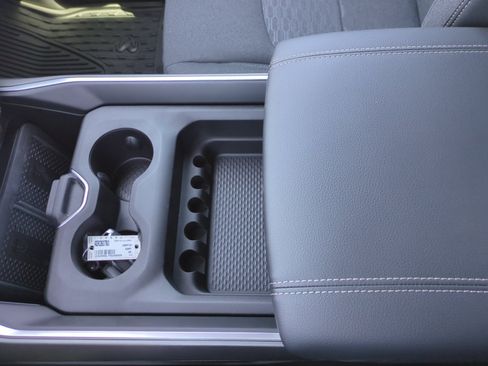 New 2026 RAM 3500 Big Horn AWD/4WD image 15