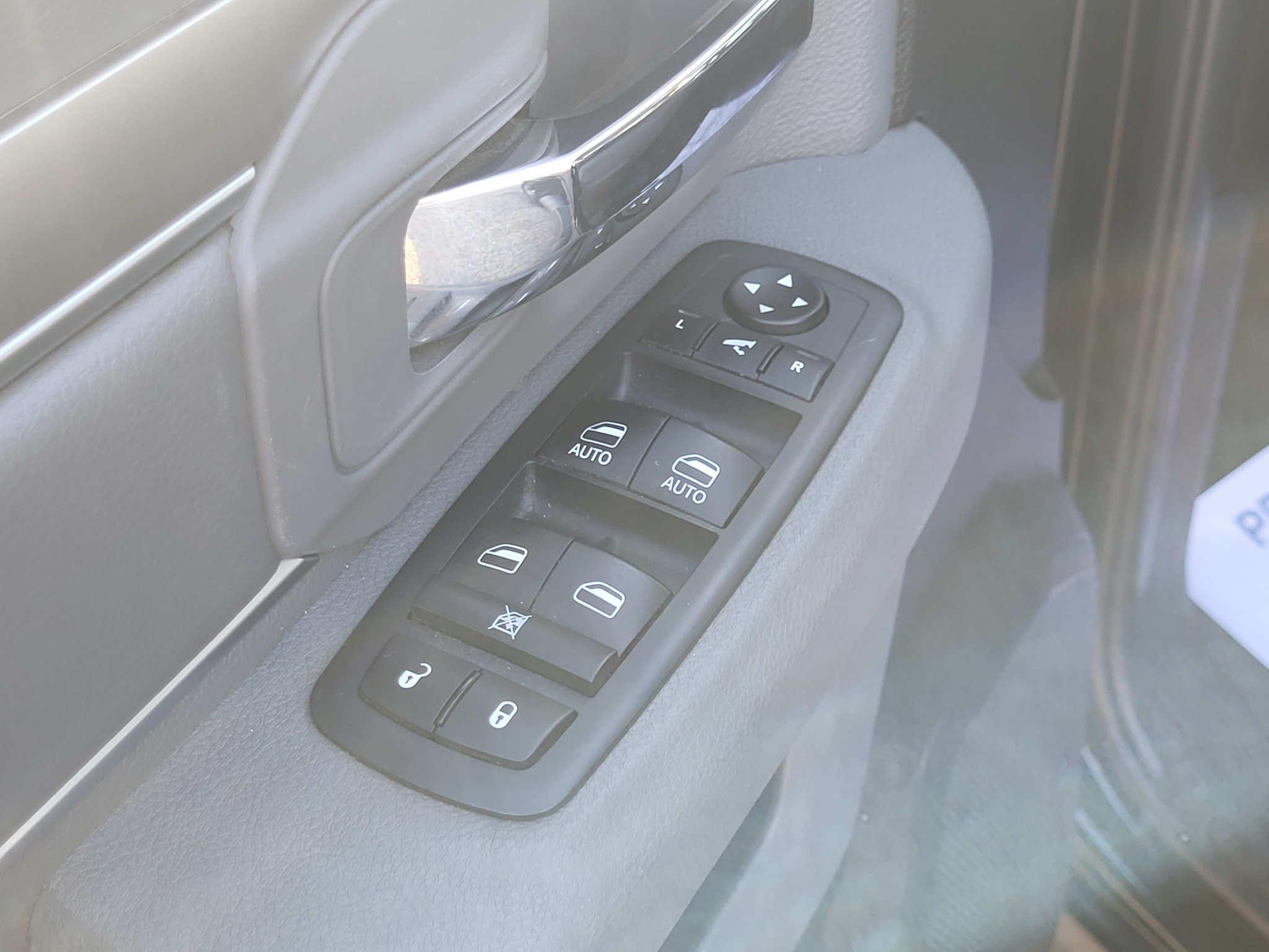 Used 2019 RAM 1500 Warlock AWD/4WD image 12