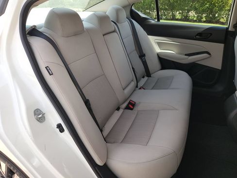 Used 2025 Nissan Altima 2.5 SV FWD image 15