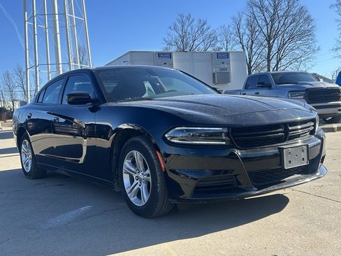 Used 2023 Dodge Charger SXT image 4