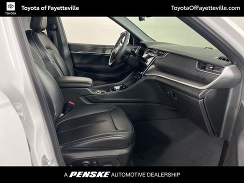 Used 2024 Jeep Grand Cherokee L Limited w/ Trailer Tow Package image 6