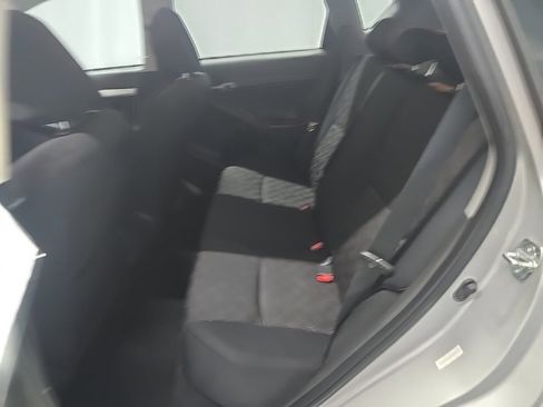 Used 2009 Pontiac Vibe Base w/ Preferred Package image 10