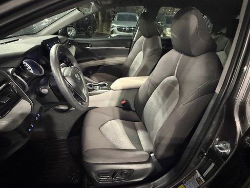Used 2022 Toyota Camry LE image 13